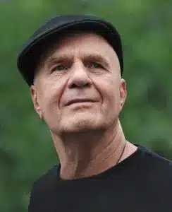 wayne beret taller 244x300 1 - Wisdom of the Ages: 60 days to enlightenment by Wayne W. Dyer Book Summary and Note Highlights